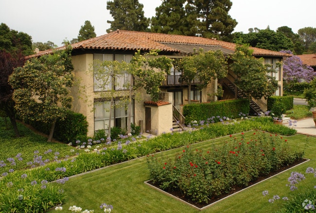 Building Photo - Los Robles Rental