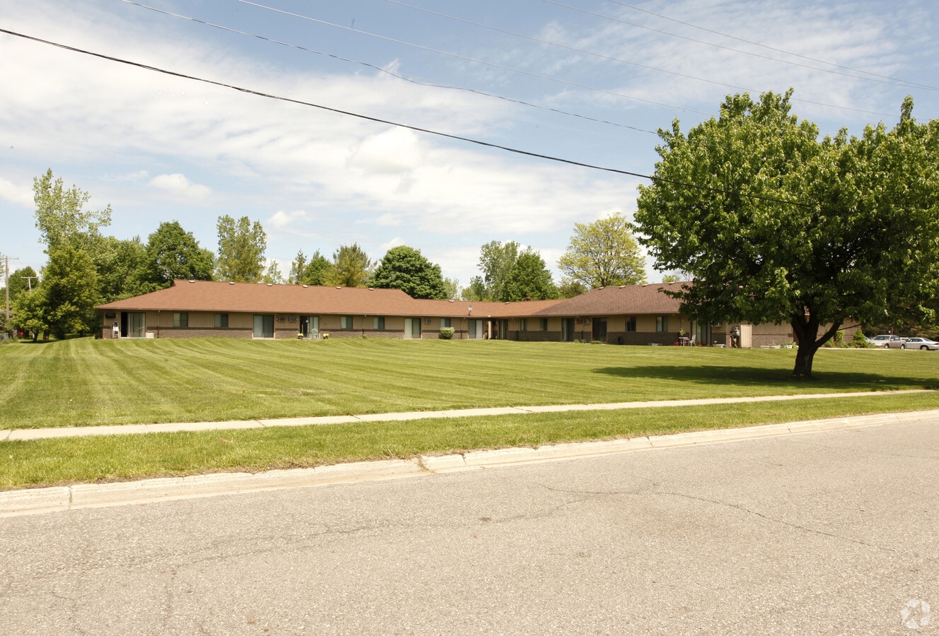 Country Glen Apartments Howell, Michigan 1 unit available After55