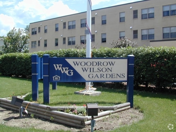 Primary Photo - Woodrow Wilson Gardens Rental