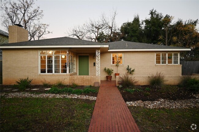 Building Photo - 205 N Ave A Rental