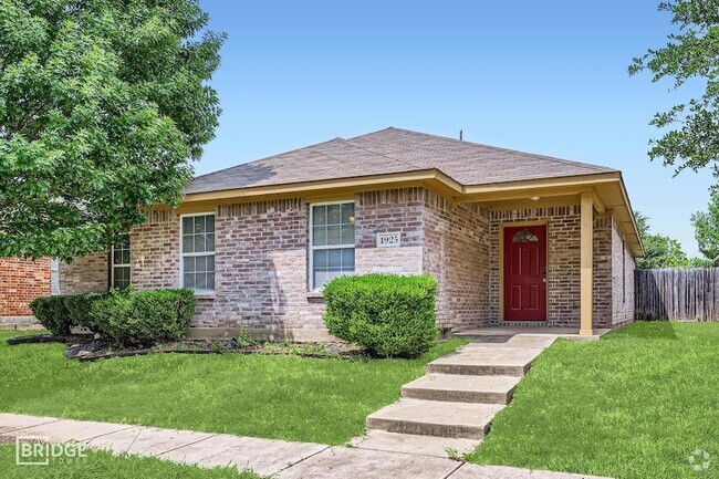 Building Photo - 1925 Cross Oaks Dr Rental