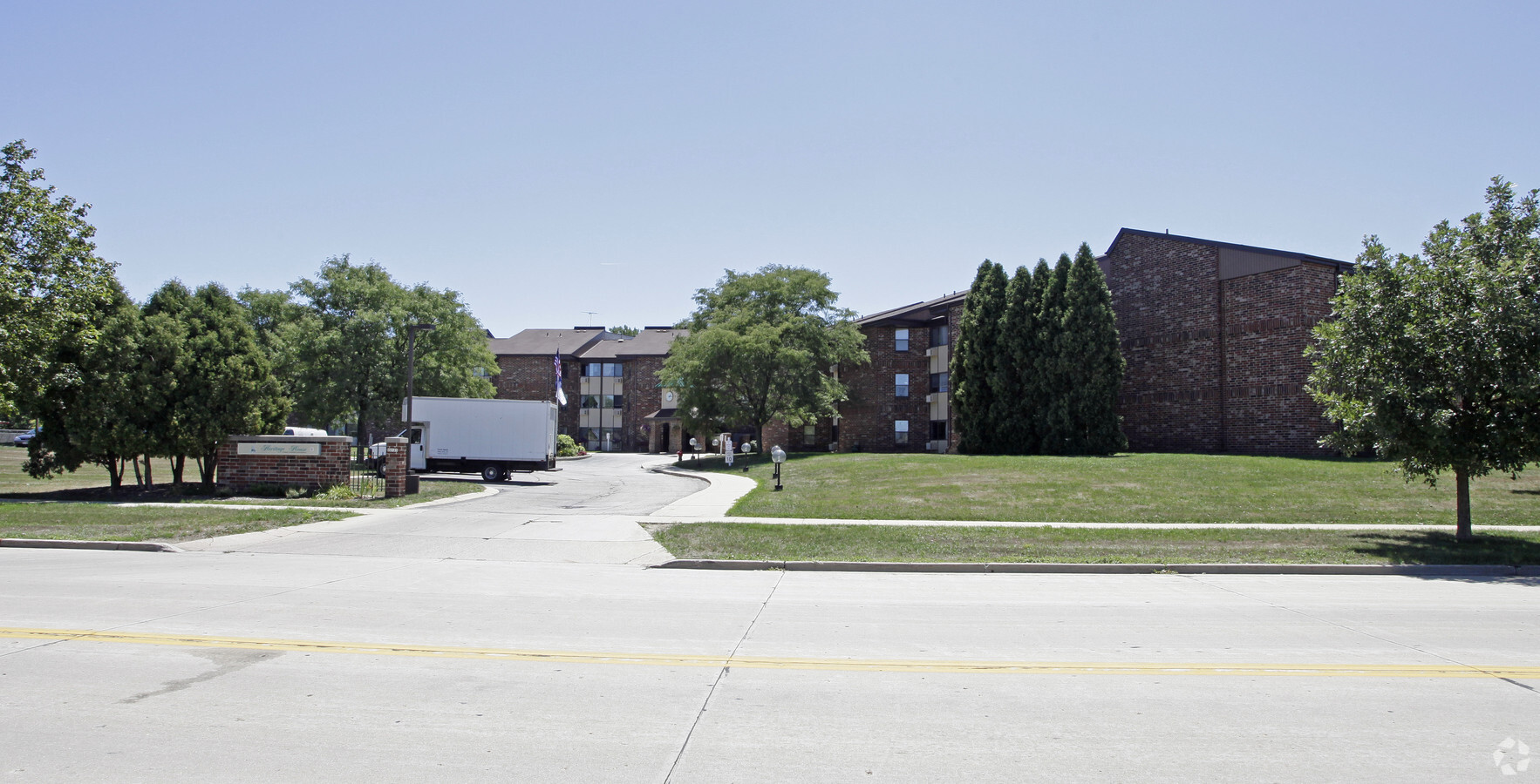 Heritage House Apartments - Heritage House Apartments