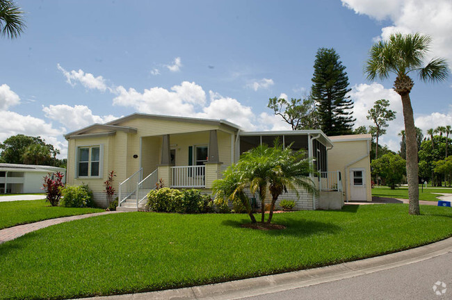 Building Photo - Village Green Rental