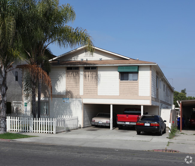 Primary Photo - 4086 Swift Ave Rental