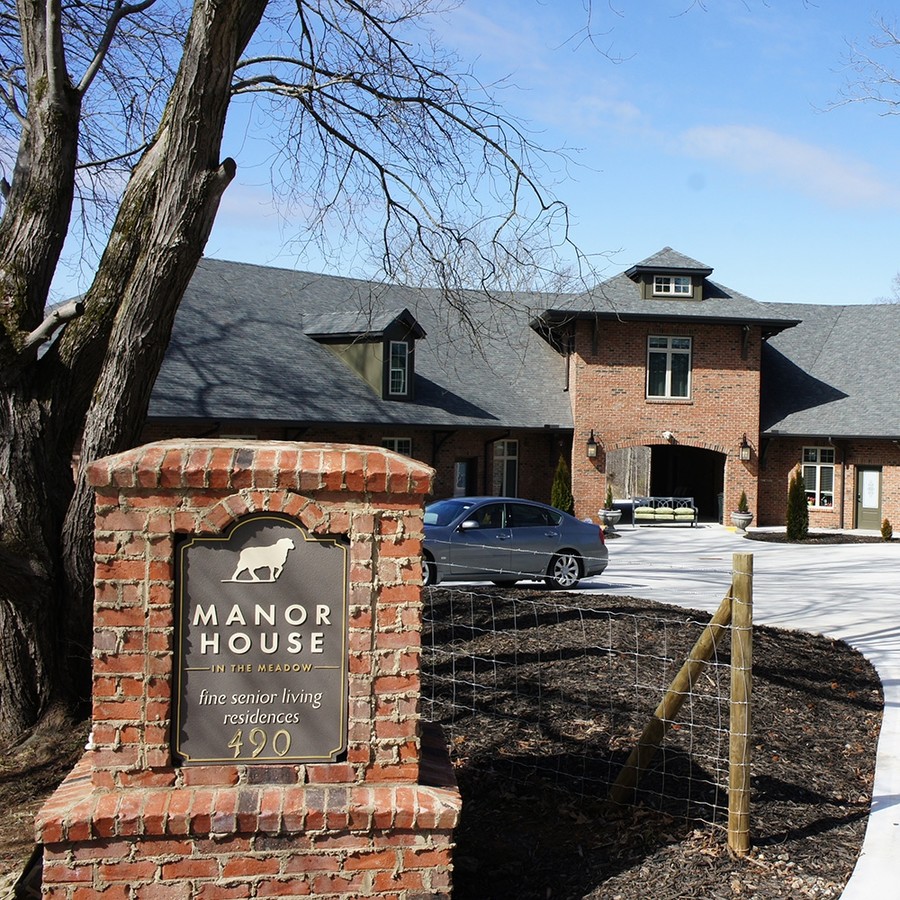 Manor House in the Meadow - Manor House in the Meadow Apartments