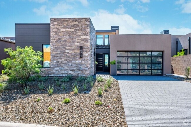 Building Photo - 37200 N Cave Creek Rd Rental