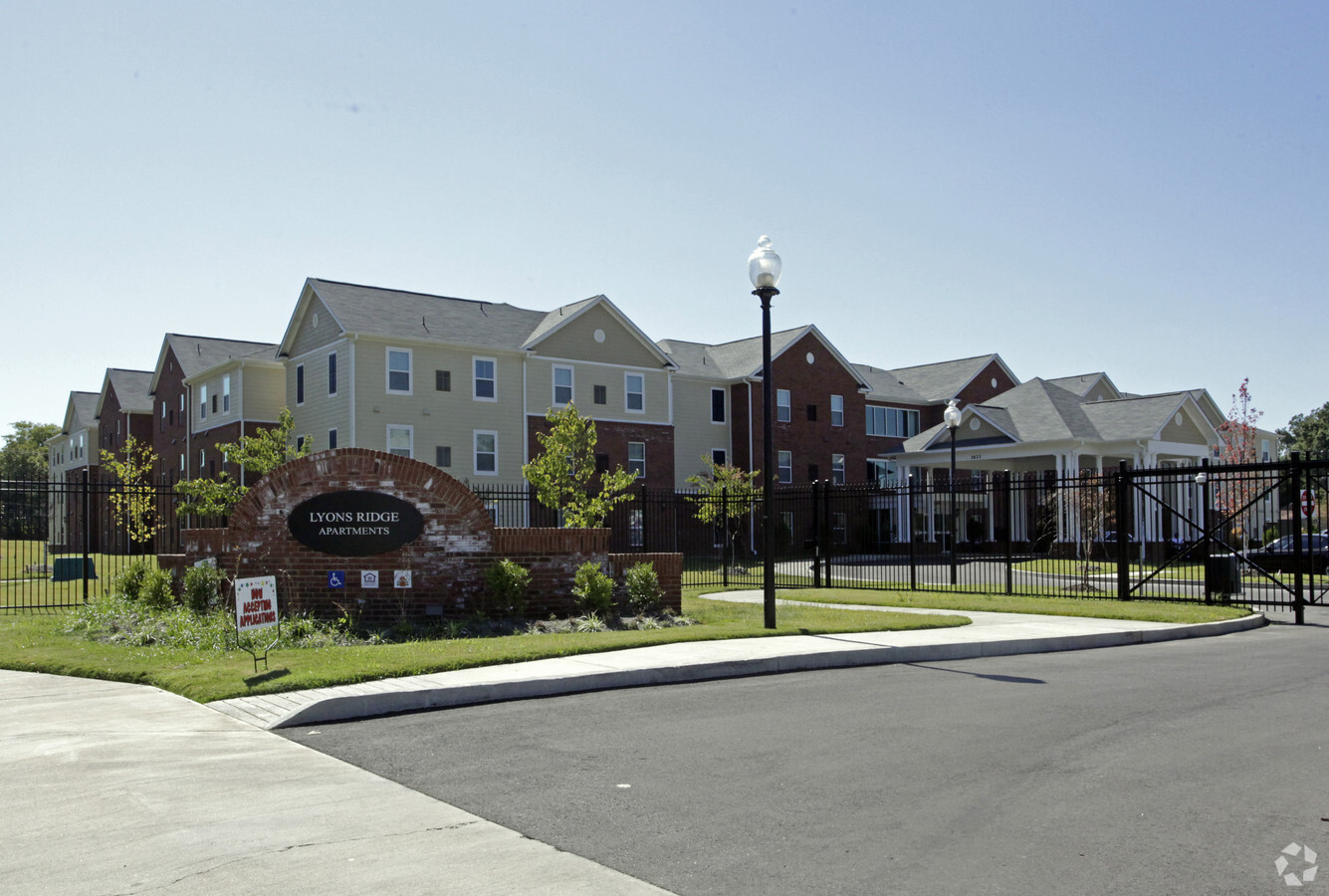 Lyons Ridge Apartments - Lyons Ridge Apartments