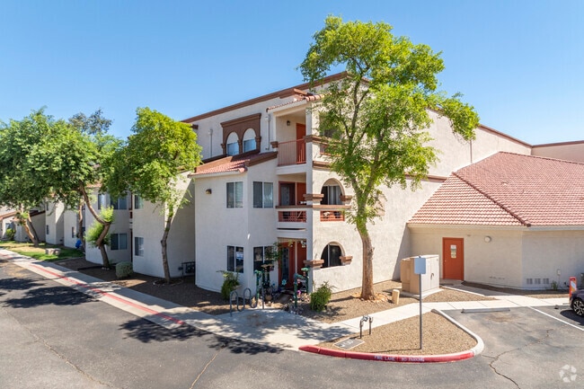 Building Photo - Quilceda Villa Apartments