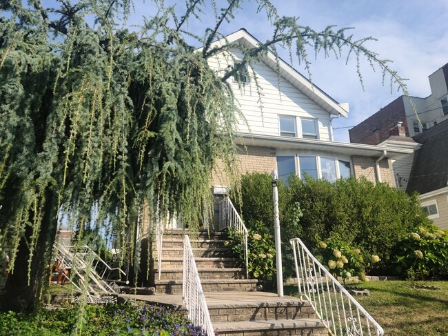 Building Photo - 428 Highland Ave Rental