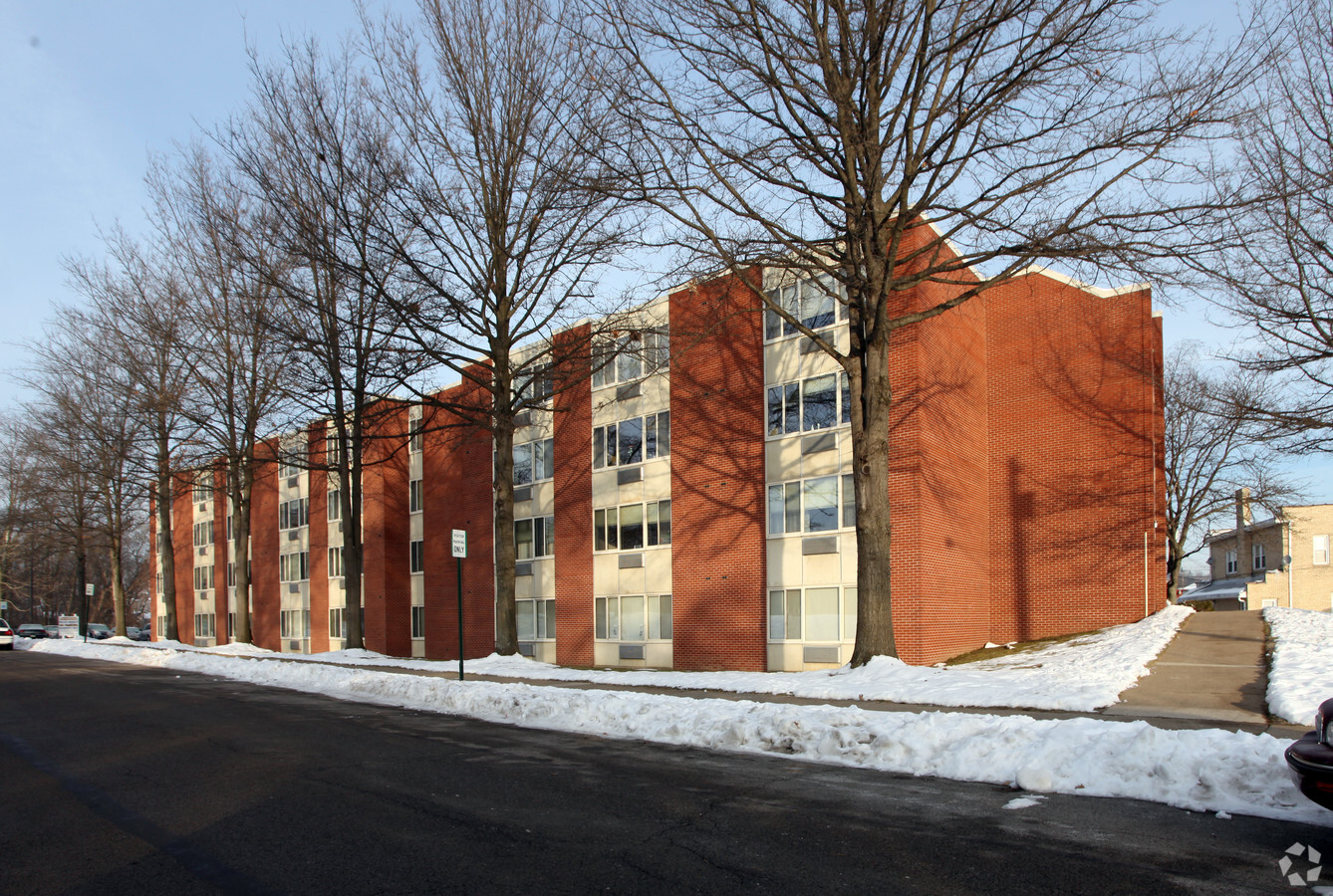 Photo - Lawrence Manor Apartments