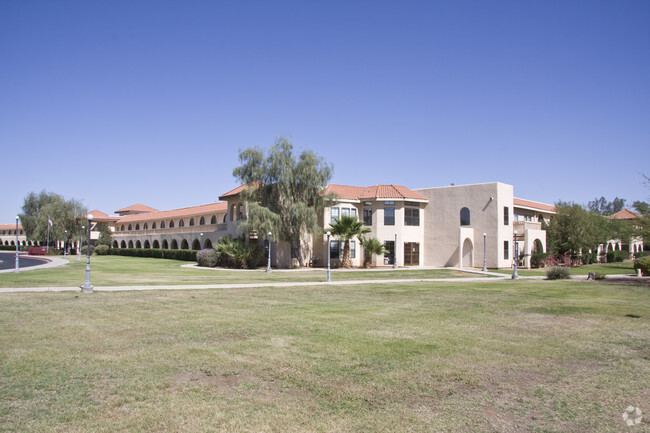 The Garnet of Casa Grande - The Garnet of Casa Grande Apartments