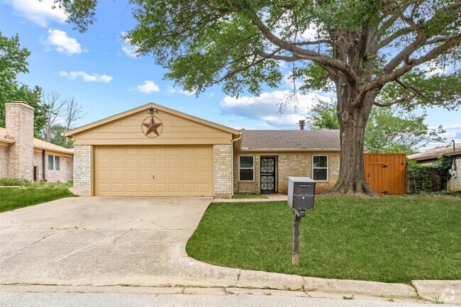 Building Photo - 301 Hallmark Dr Rental