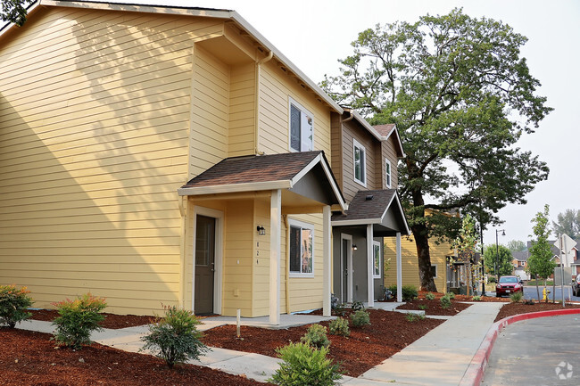 Building Photo - The Crossings Townhomes