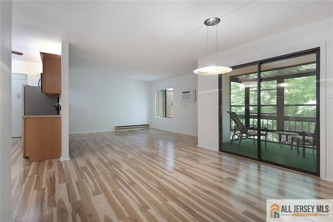 Photo - 174 Amberly Dr Unit J Apartment