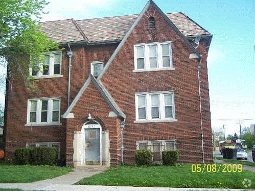 Building Photo - Charlemagne Apartments
