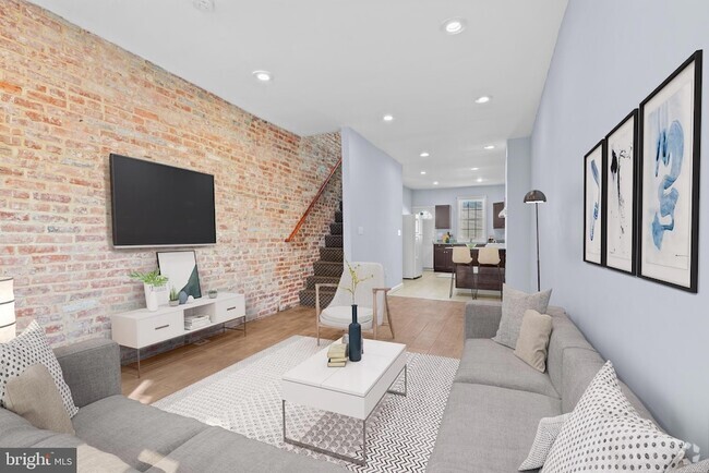 Building Photo - 311 N Robinson St Rental