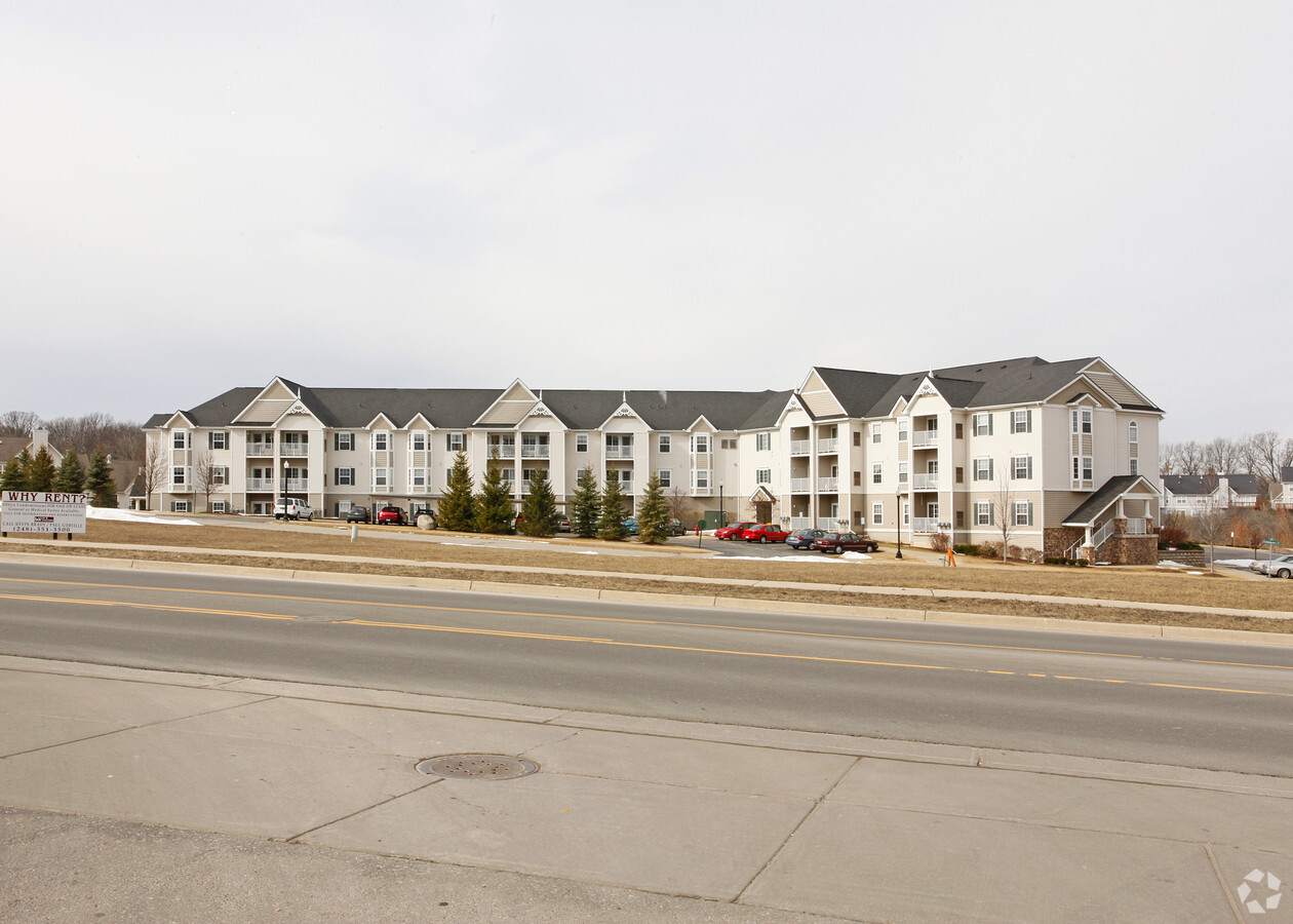 Photo - Oakhaven Manor Apartments