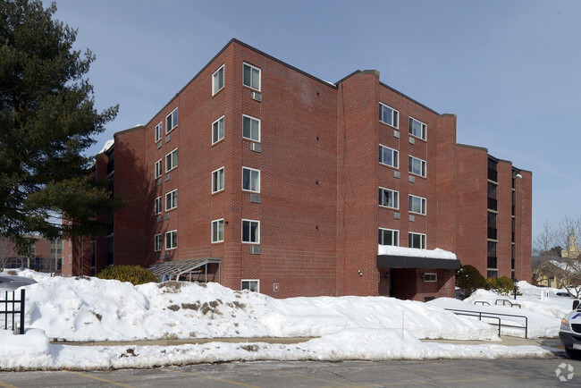 Building Photo - Glen Grove