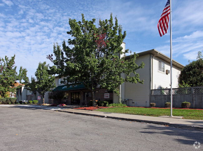 University Meadows - University Meadows Apartments