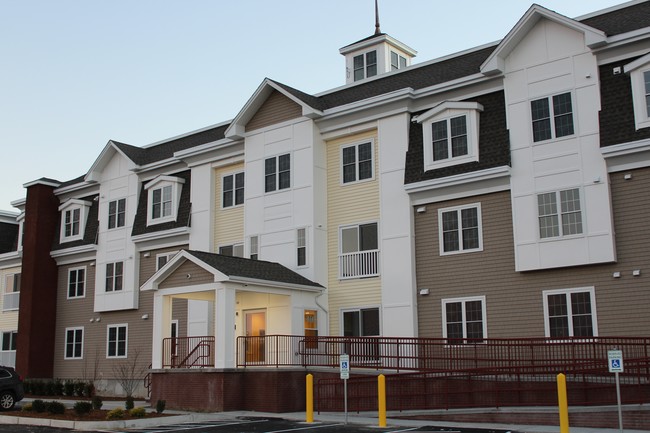 Building Photo - Lincoln Park Place II | 55+ Community Rental