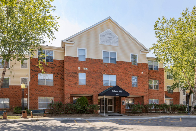 Silver Hill at Arboretum Apartments - Newport News, Virginia - 2 units ...