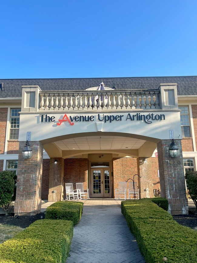 The Avenue Upper Arlington - The Avenue Upper Arlington Apartments