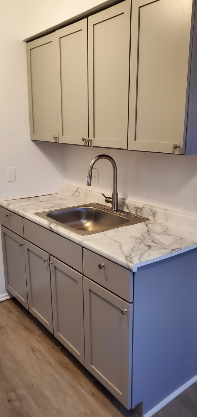 Building Photo - Sunrise Place