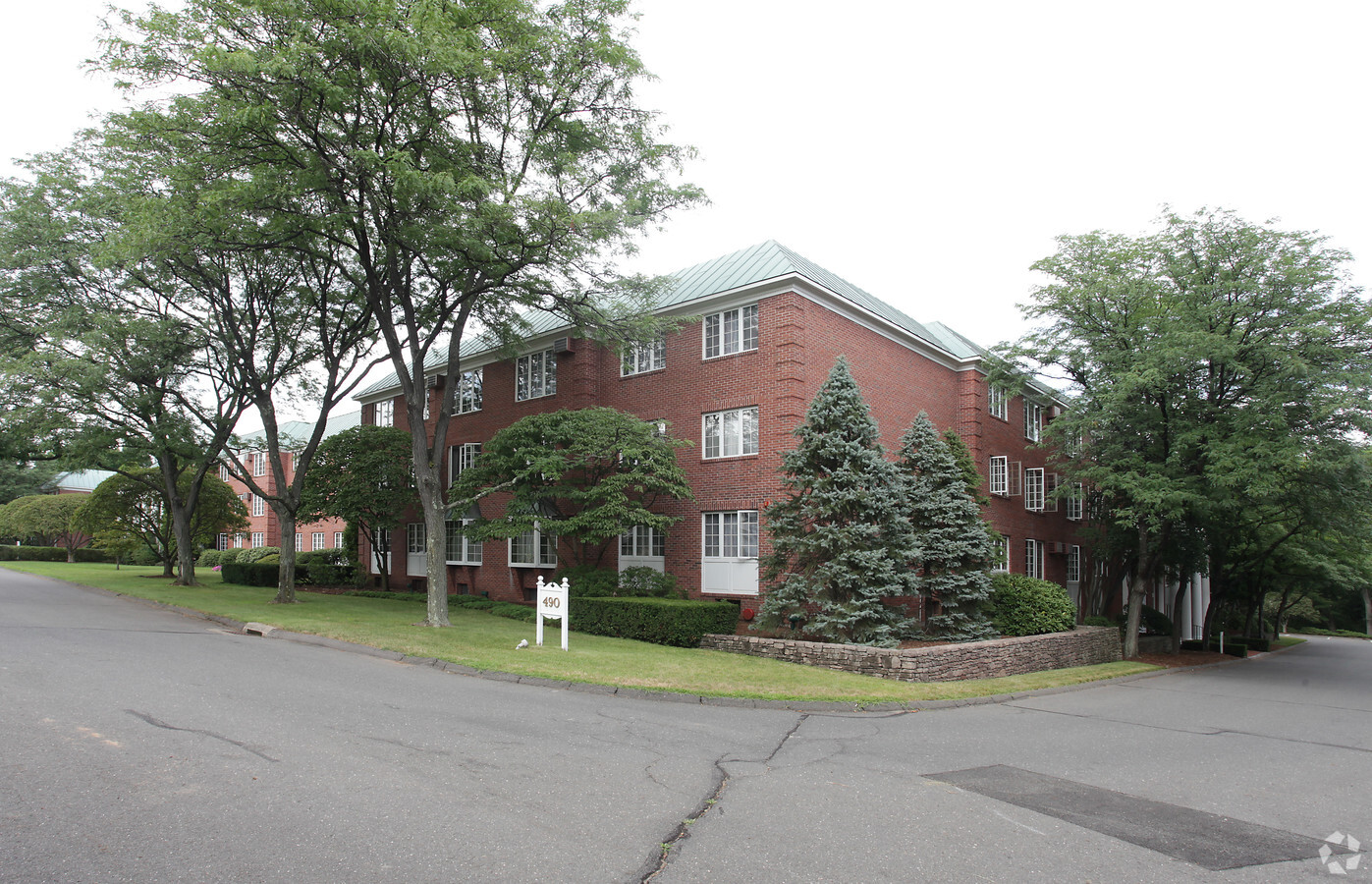 Photo - Georgian Manor Apartments