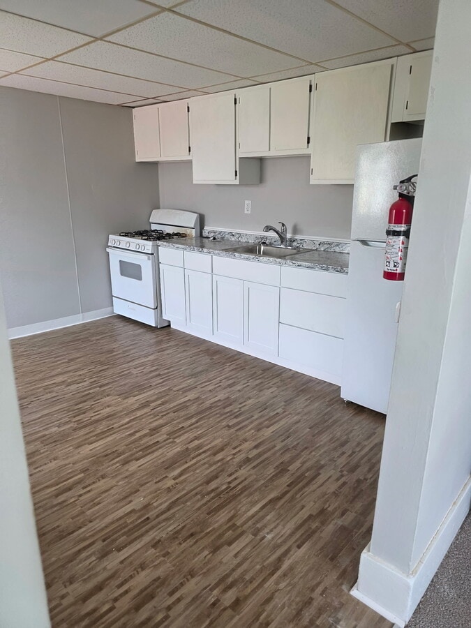 Photo - 1665 Pagel Ave Apartments