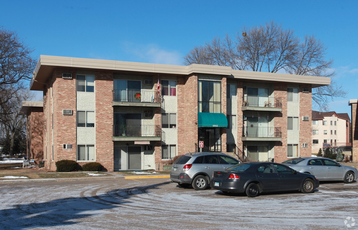 Broadway Village Apartments - Broadway Village Apartments