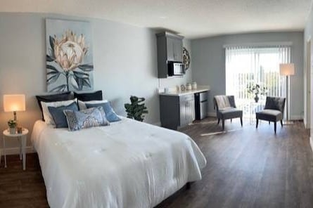 Building Photo - Valley Village Retirement Community Rental