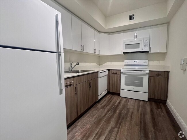 Building Photo - 18335 NW 68th Ave Rental