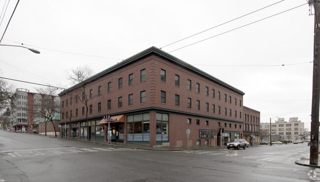 Building Photo - New Central Hotel Rental