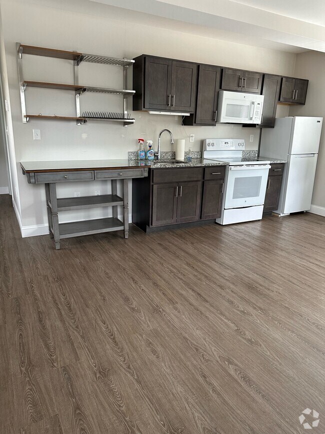 55+ Communities & Senior Living in Woburn, Massachusetts After55