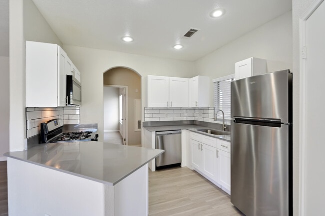 Building Photo - TIDES ON TROPICANA Rental
