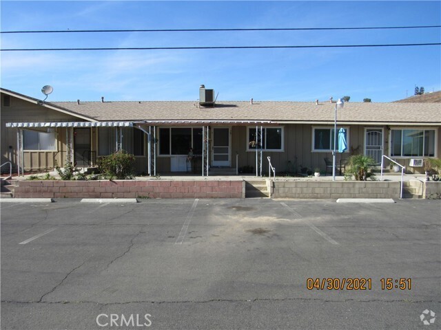 Building Photo - 150 E Lakeshore Dr Rental
