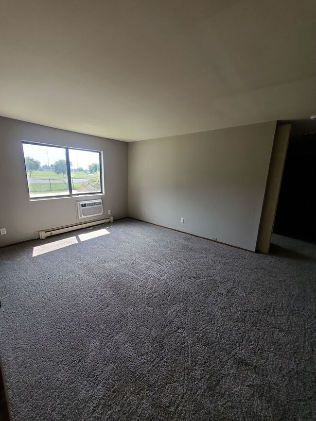 Building Photo - 333 Coolidge Ave. (12 Units) Rental