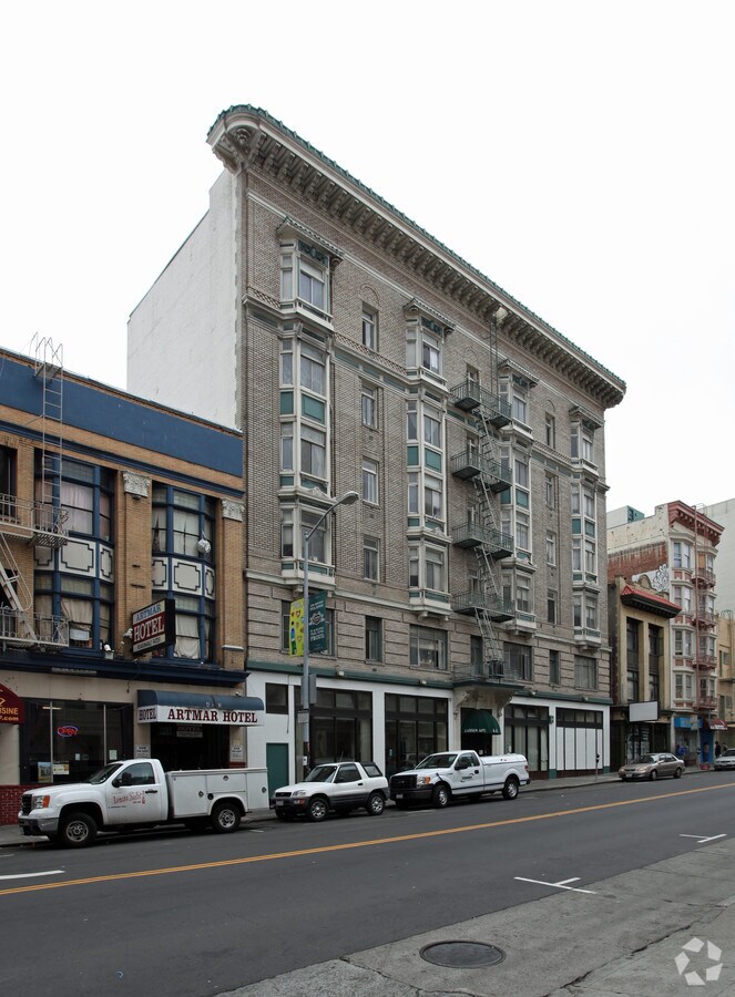 Lassen Apartments - Lassen Apartments