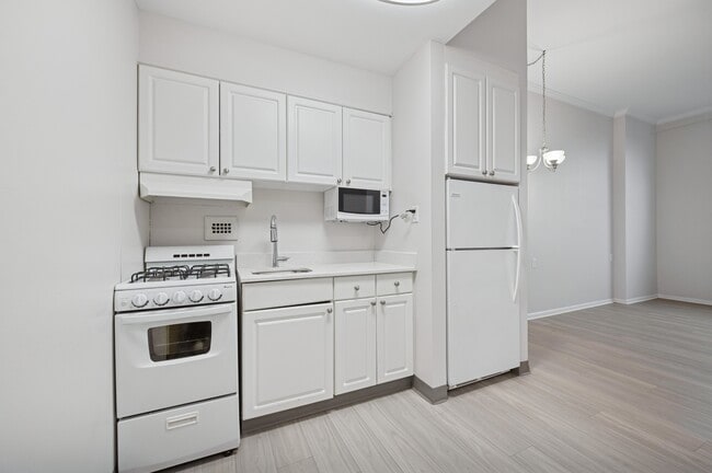 Building Photo - The York House 55 Plus Rental
