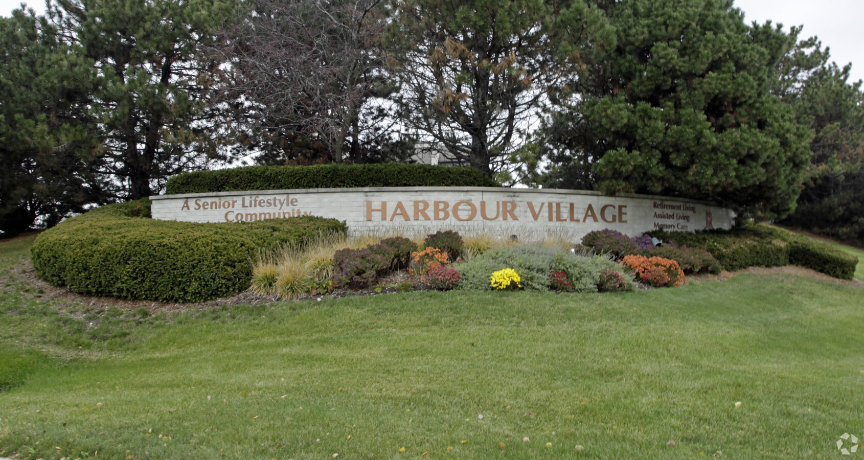 Harbour Village - Harbour Village Apartments