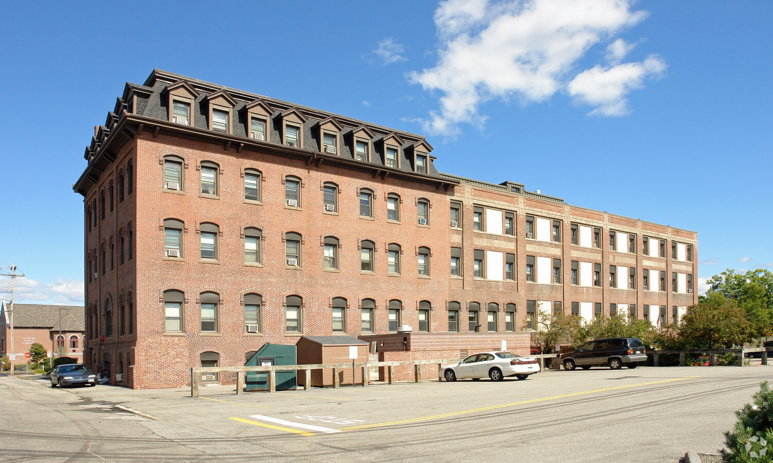 Heritage Court - Heritage Court Apartments