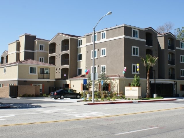 Campus Commons - Campus Commons Apartments