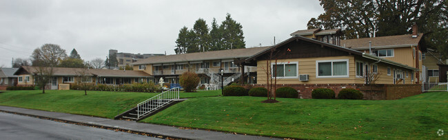 Fountain Court - Fountain Court Apartments