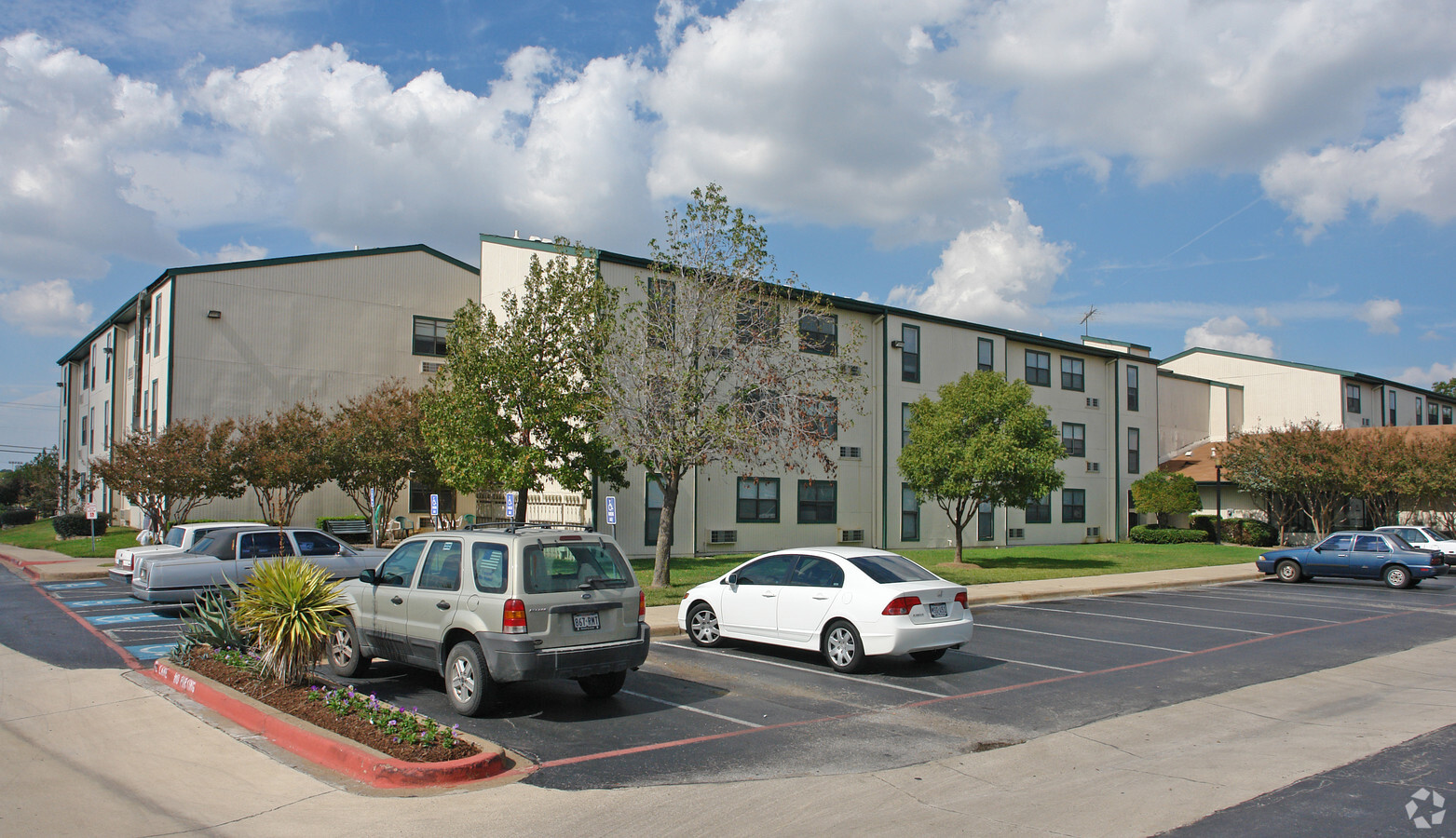 Park Meadows Apartments - Park Meadows Apartments