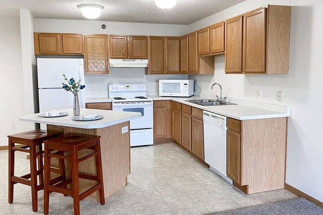Building Photo - STERLING HEIGHTS Rental