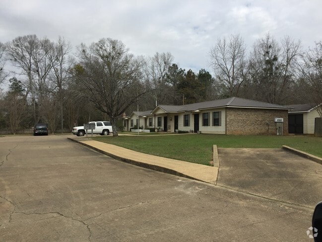 Building Photo - The Meadows Rental