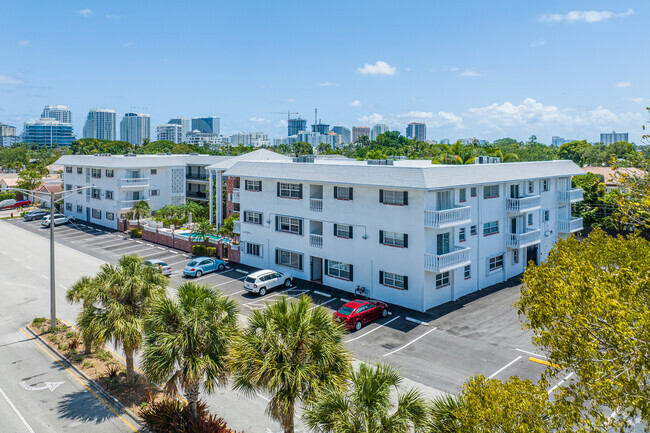 Primary - Colonial Manor East Apartments