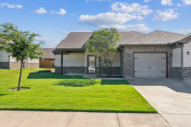 The Residence at Legacy Park - The Residence at Legacy Park Apartments