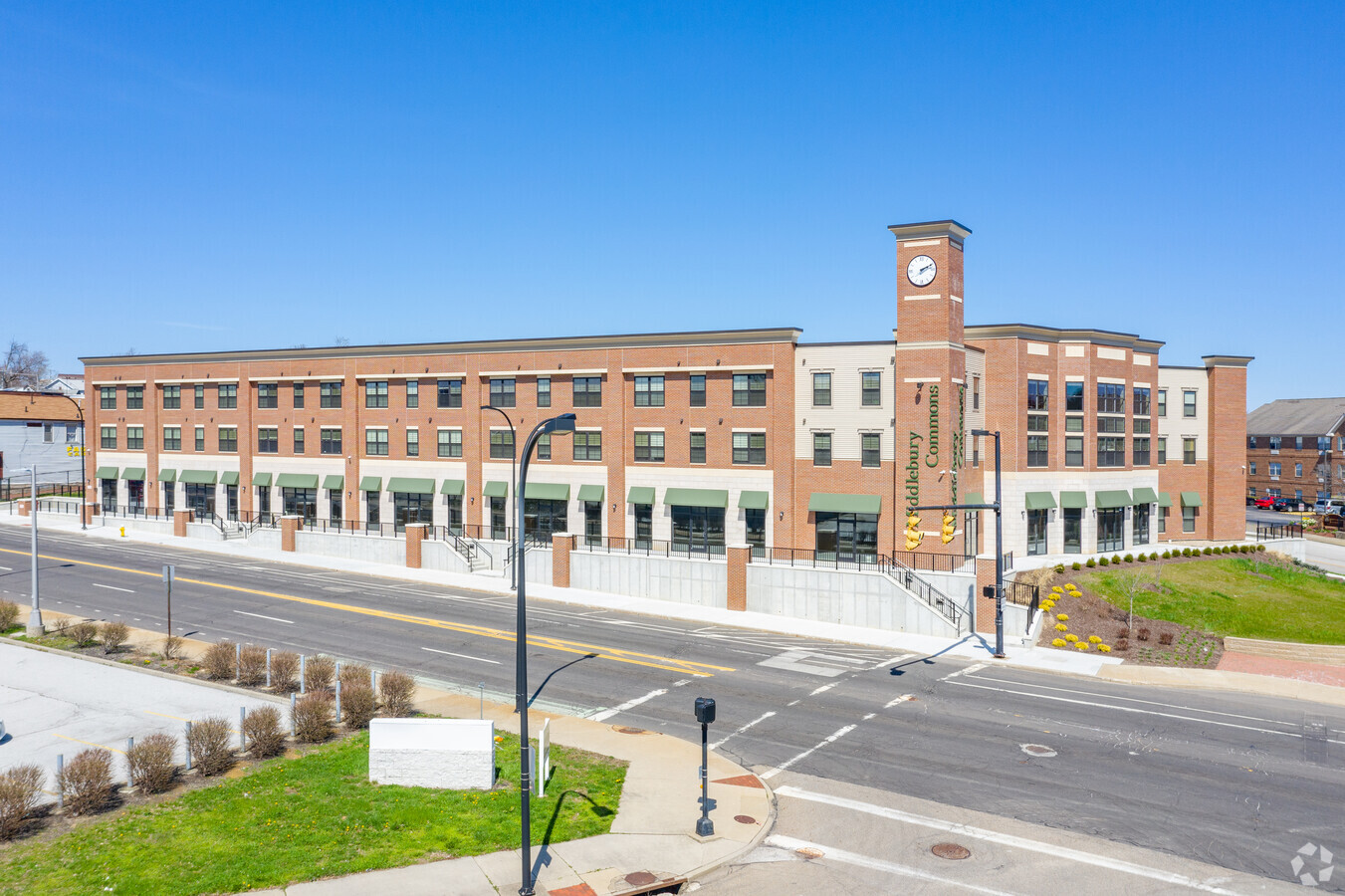 Middlebury Commons - Middlebury Commons Apartments