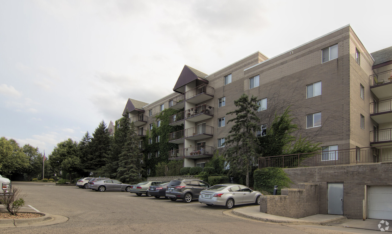 Vernon Terrace of Edina - Vernon Terrace of Edina Apartments